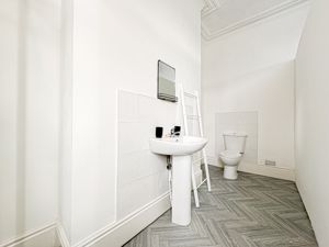 Photo 17- click for photo gallery